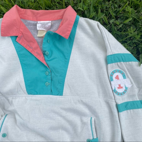 Vintage Adidas White Windbreaker blue and pink detailing - Picture 2 of 6